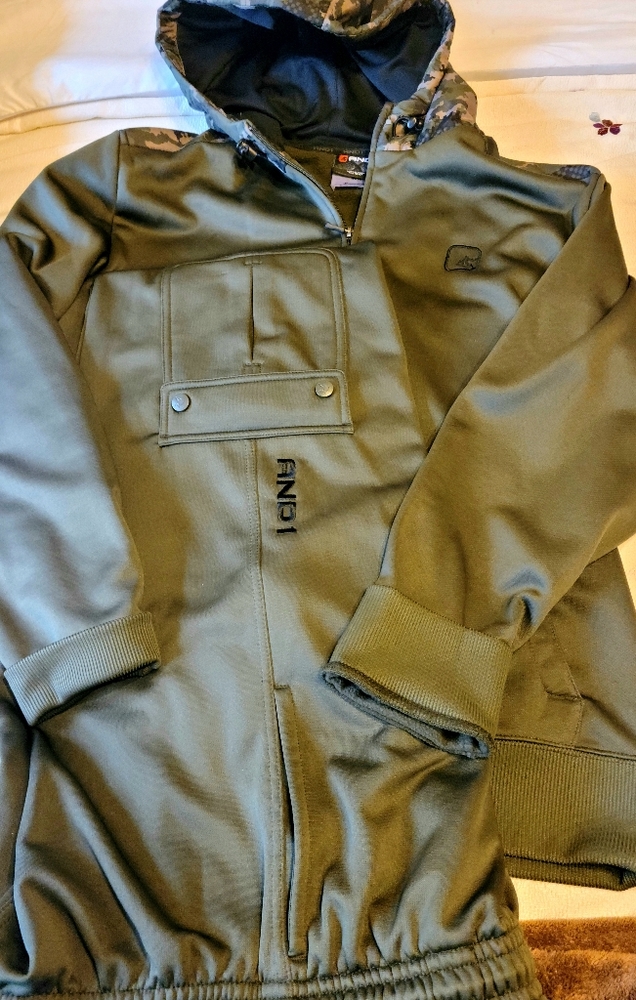AND1 Men's (Medium) Warm Up, Army Green